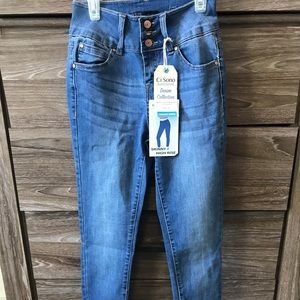 NEW WITH TAGS. CI sono high rise skinny jeans